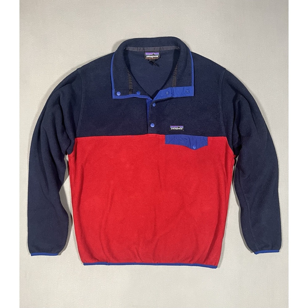 Patagonia Lightweight Synchilla Snap-T Pullover Featuring design in navy and red
